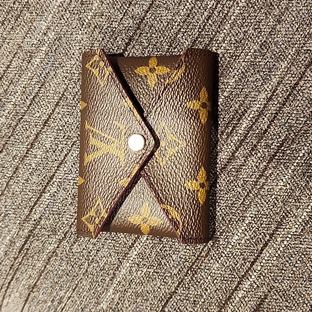 Authentic Louis Vuitton Small Kirigami card holder